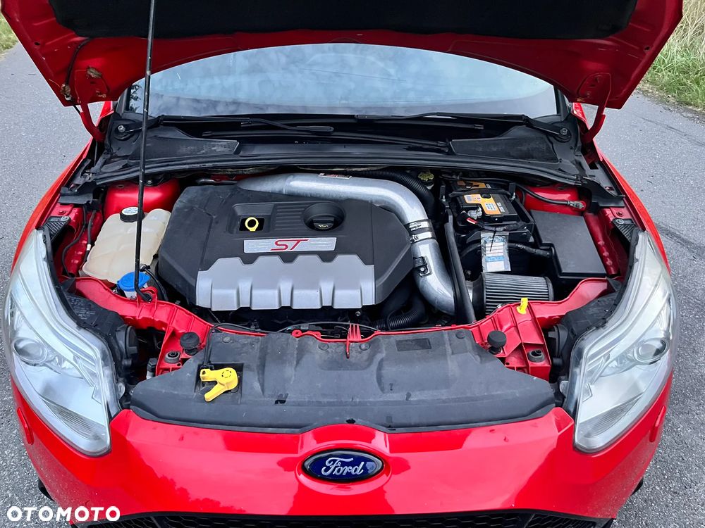 Ford Focus 2.0 EcoBoost ST - 12