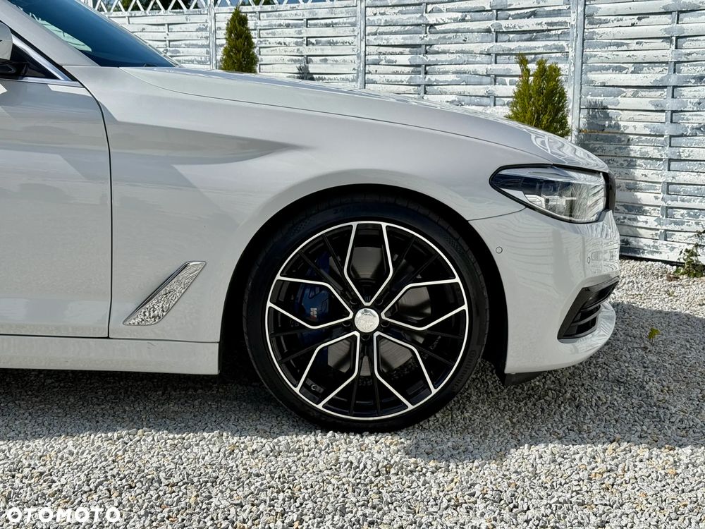 BMW Seria 5 540i xDrive Sport Line sport - 23