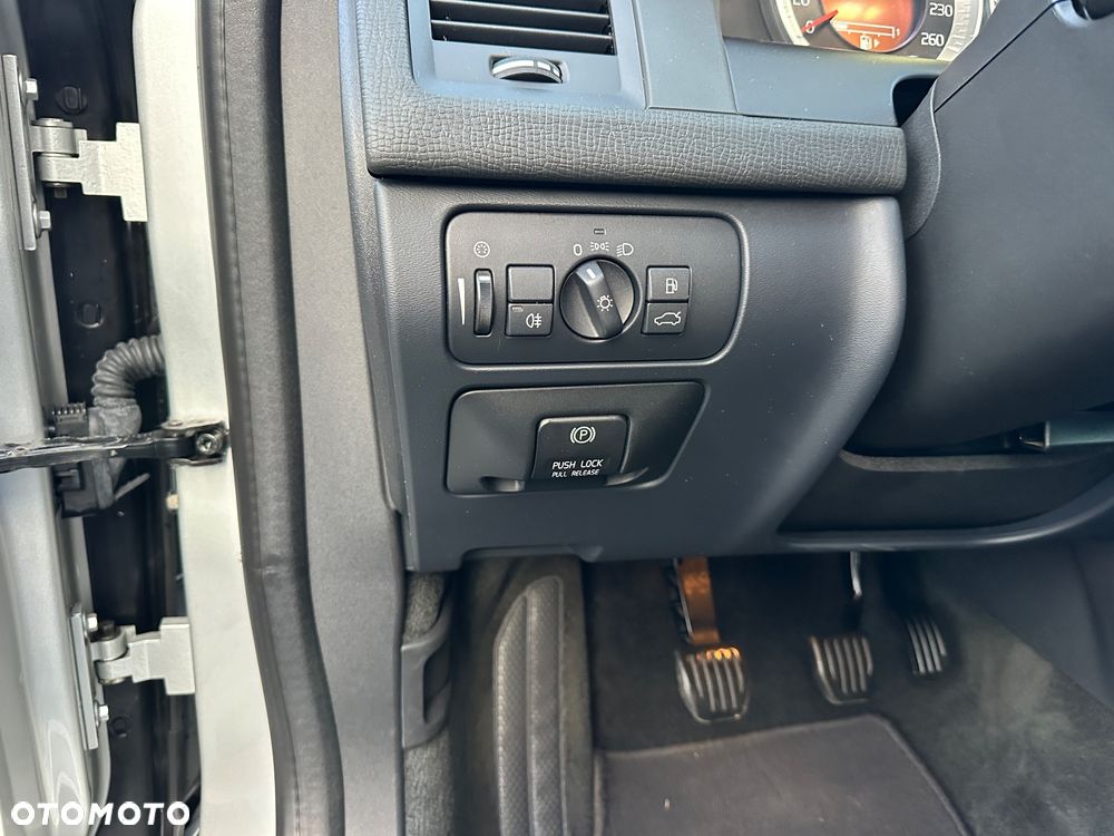 Volvo XC 60 - 24
