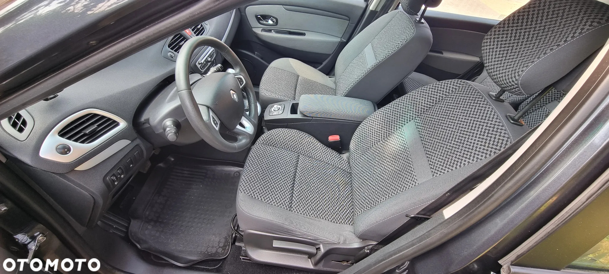 Renault Scenic 1.5 dCi Tech Run EDC - 18