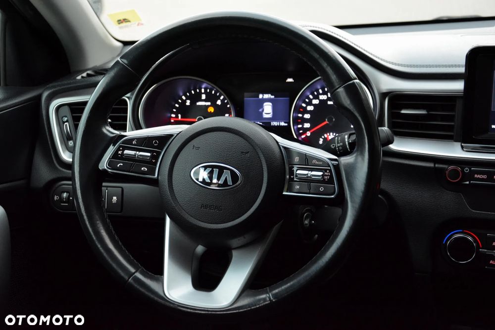 Kia Ceed - 26