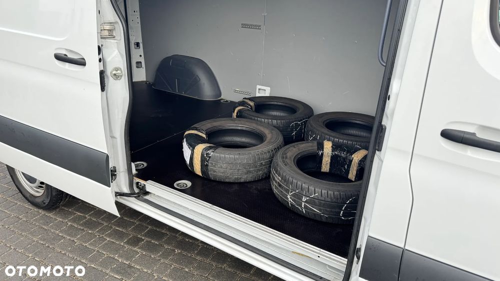 Mercedes-Benz Sprinter - 7