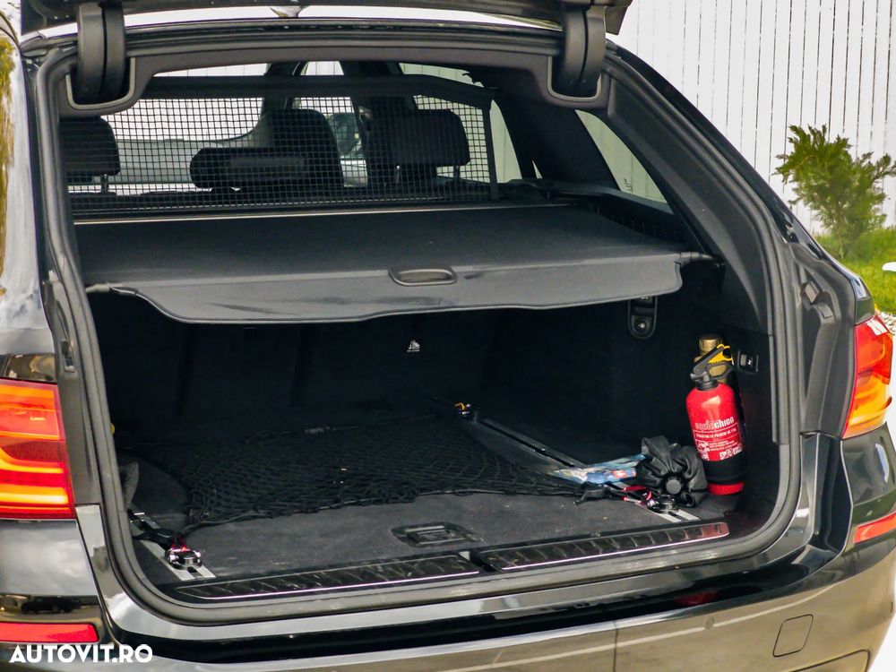BMW Seria 5 520d AT - 32