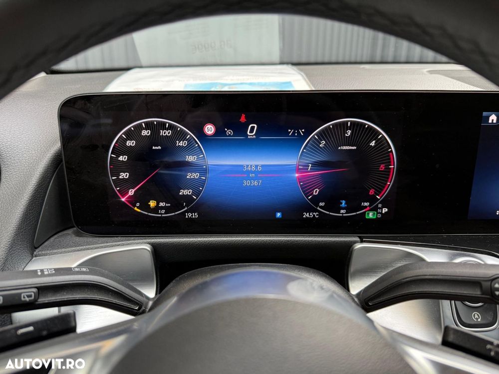 Mercedes-Benz GLB - 13