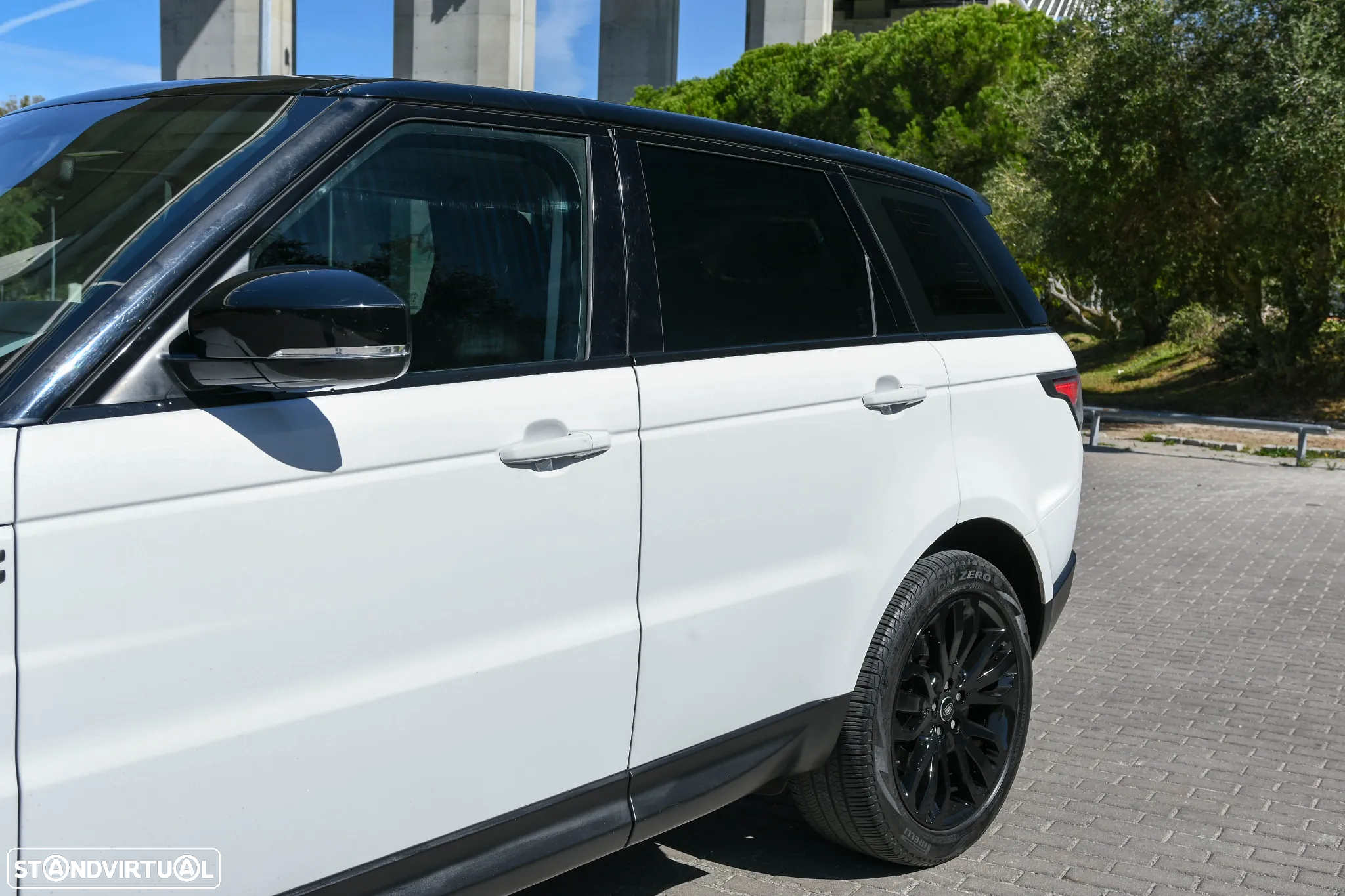 Land Rover Range Rover Sport 2.0 SD4 S - 10