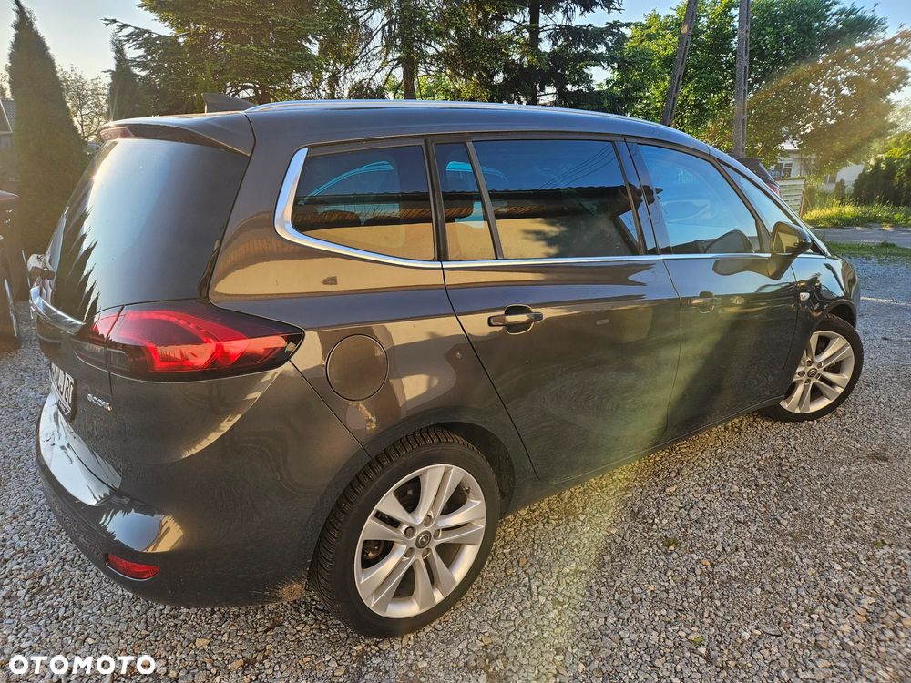 Opel Zafira 2.0 D (CDTI ecoFLEX) Start/Stop Active - 10