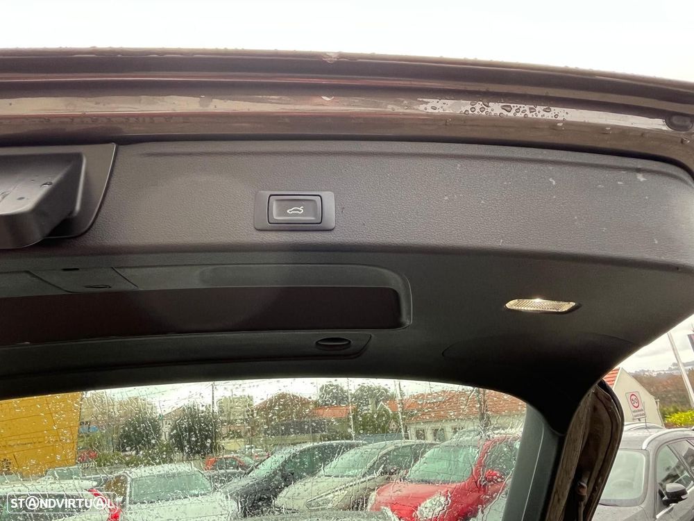 Audi A4 Avant 2.0 TDI Advance S tronic - 24