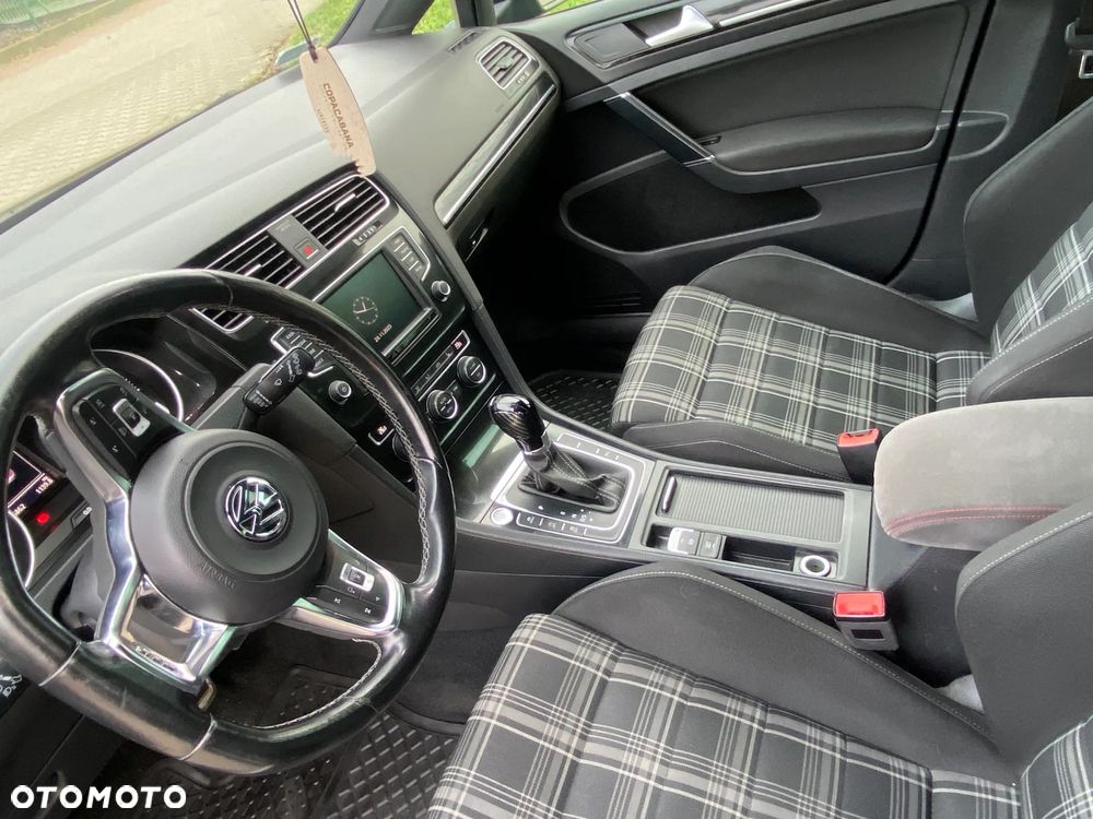 Volkswagen Golf 2.0 TDI BMT GTD DSG - 11