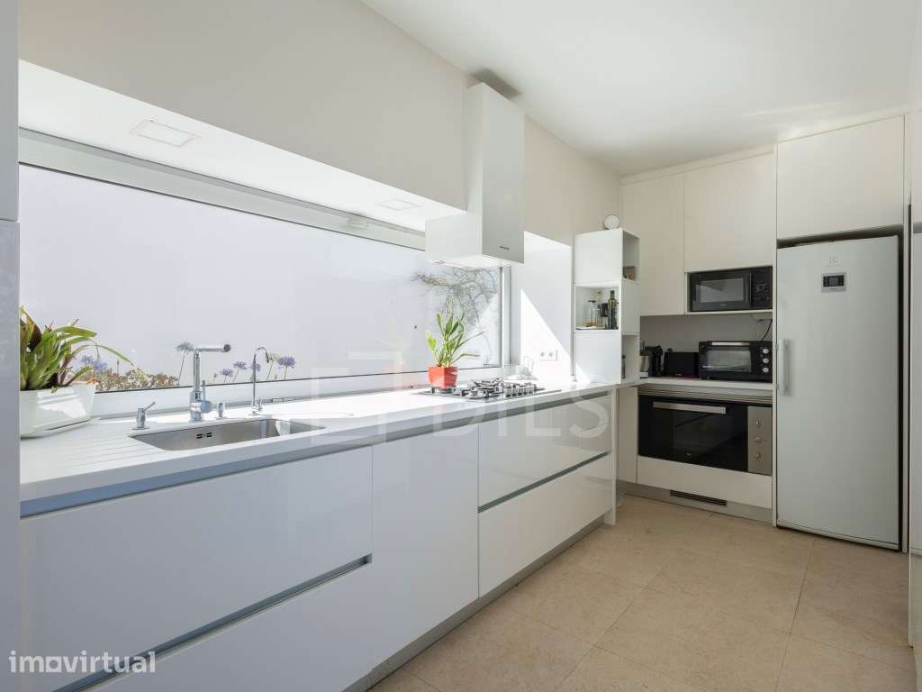 Moradia T3+1 com piscina e vista infinita em Albarraque, Sintra - Grande imagem: 4/21