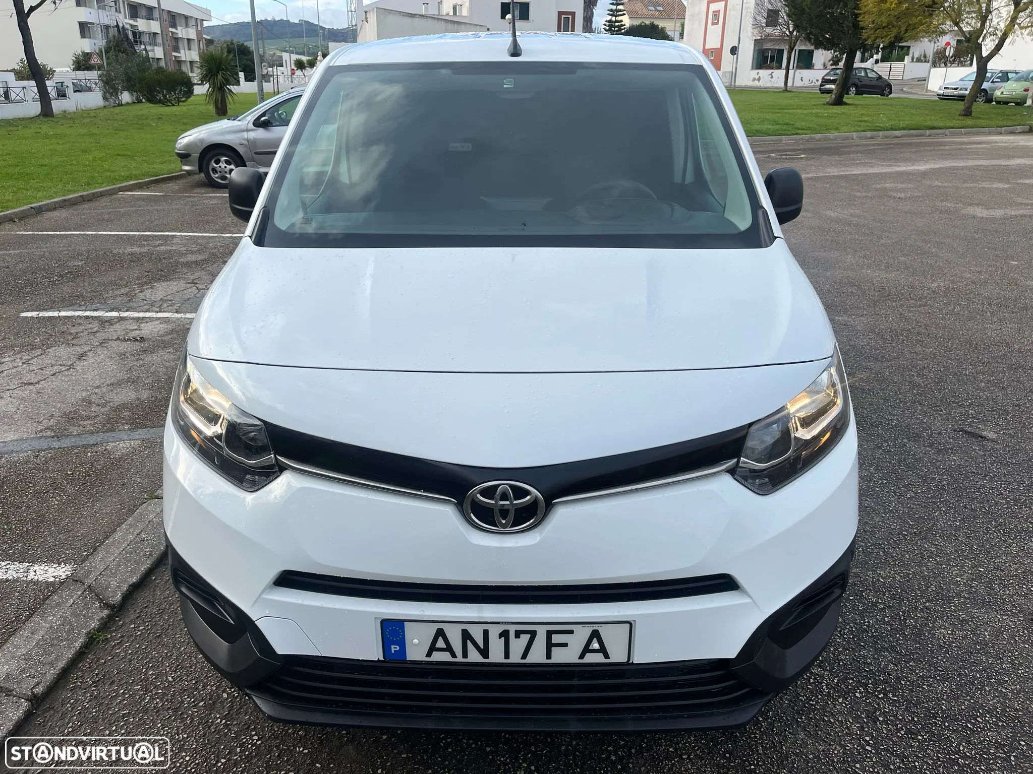 Toyota PROACE CITY L1 1.5 102cv - AC - IVA DEDUTÍVEL - 2