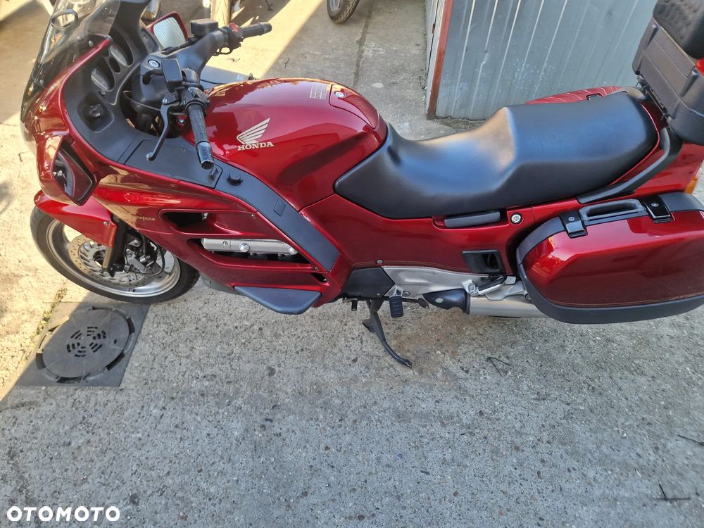 Honda ST - 6