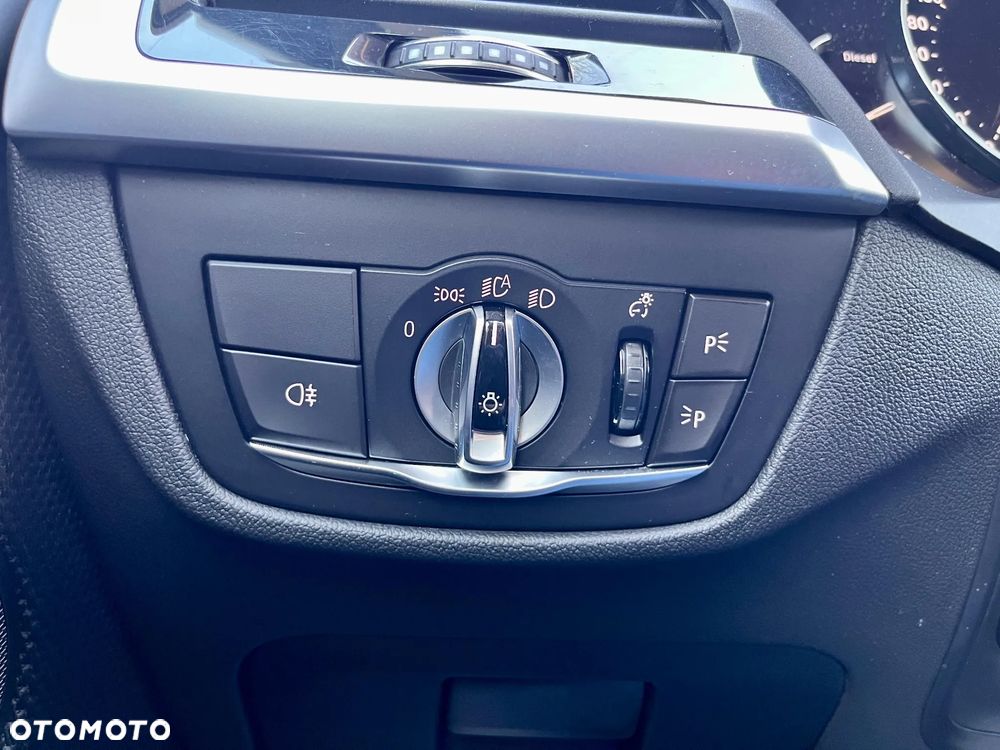 BMW X3 sDrive18d - 32