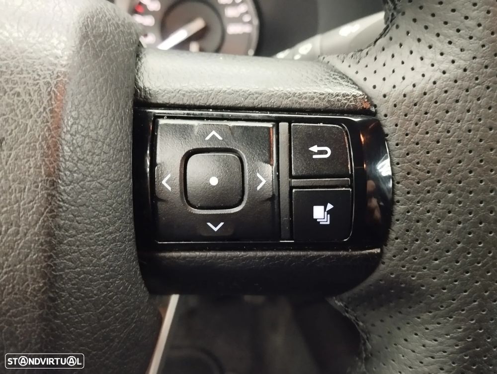 Toyota Hilux 2.4 D-4D 4WD CD CM - 15