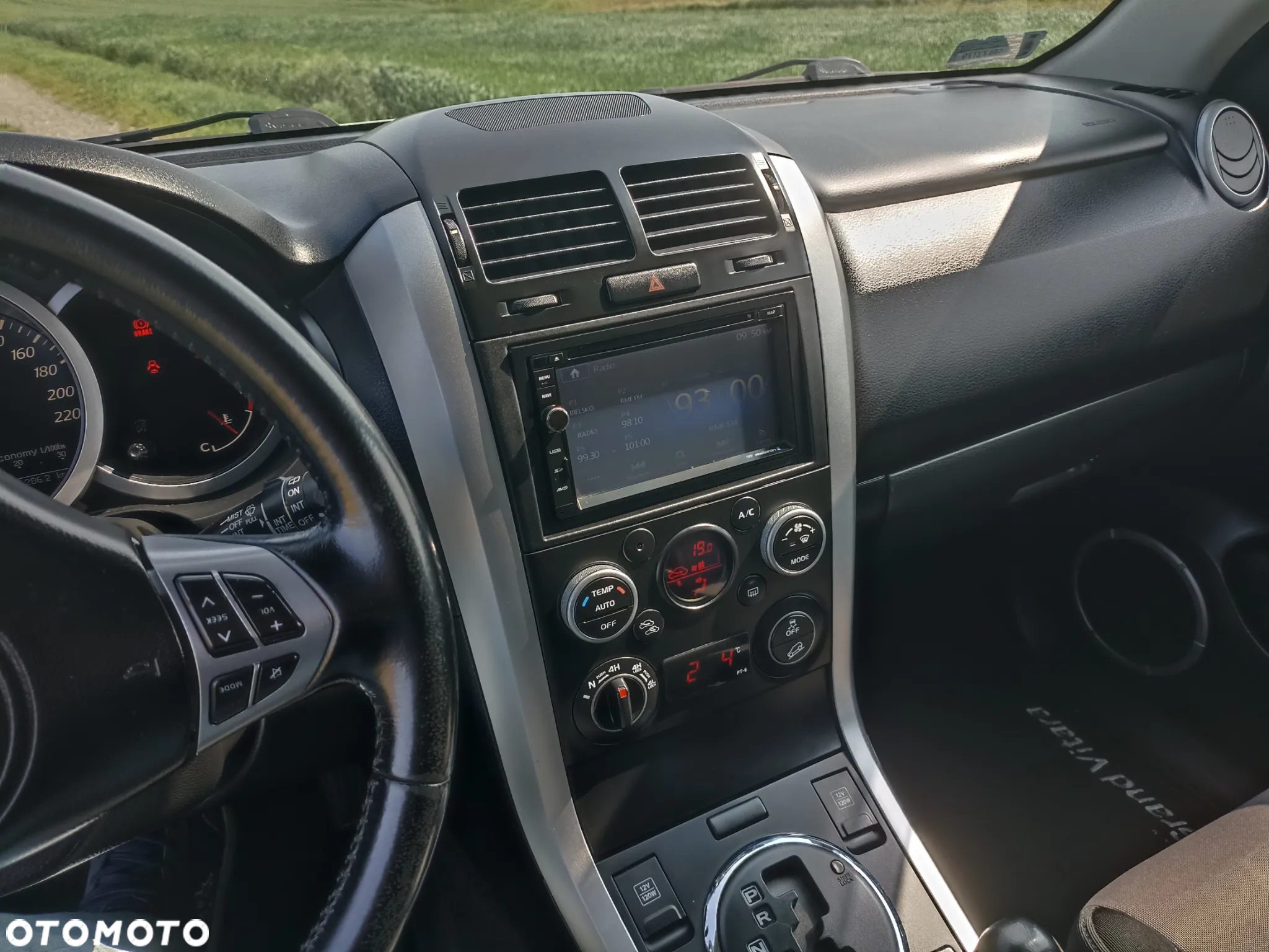 Suzuki Grand Vitara 2.4 Premium EU5 - 21