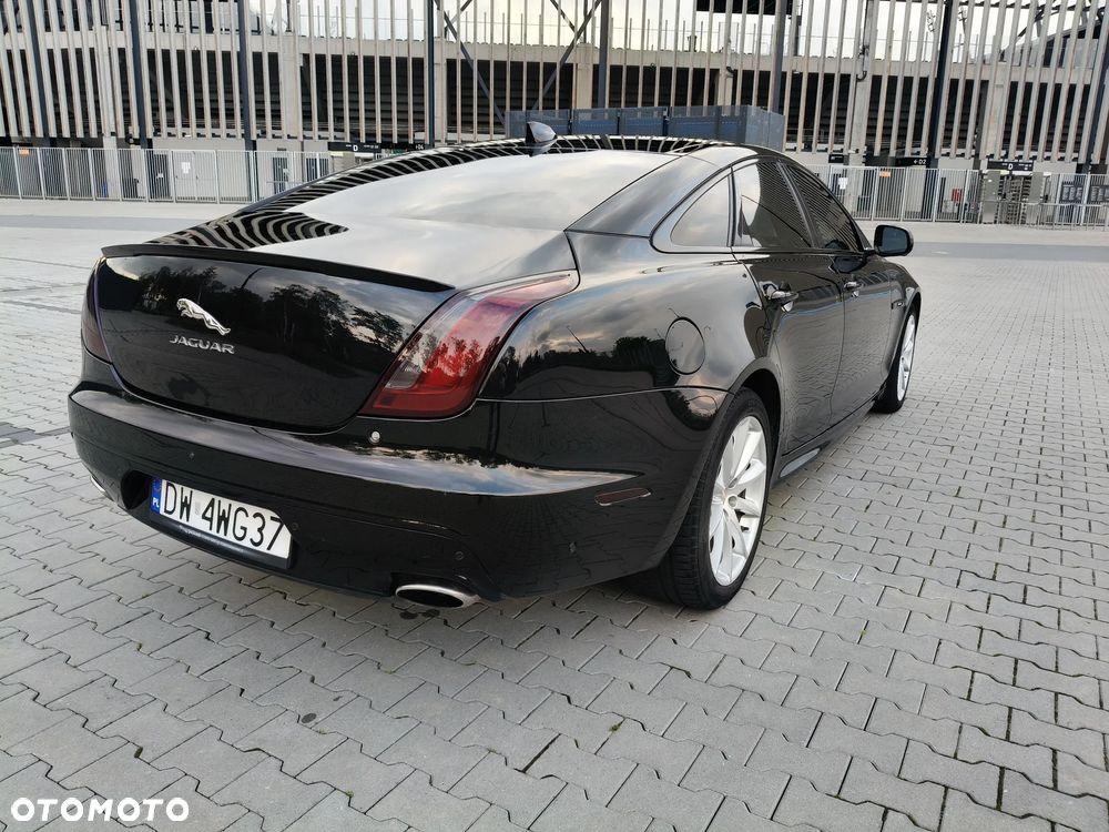Jaguar XJ 3.0 D V6 R-Sport - 8