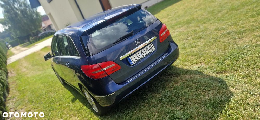 Mercedes-Benz Klasa B 180 Edition - 3