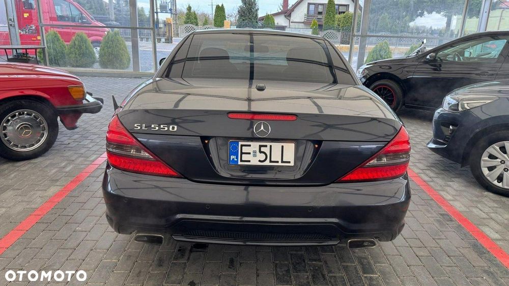 Mercedes-Benz SL - 32