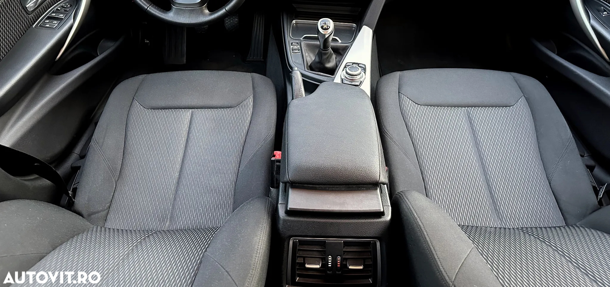 BMW Seria 3 318d Touring - 19
