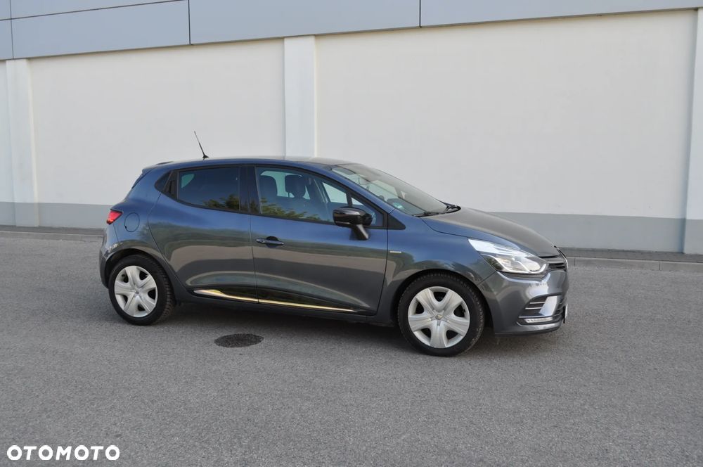 Renault Clio - 6