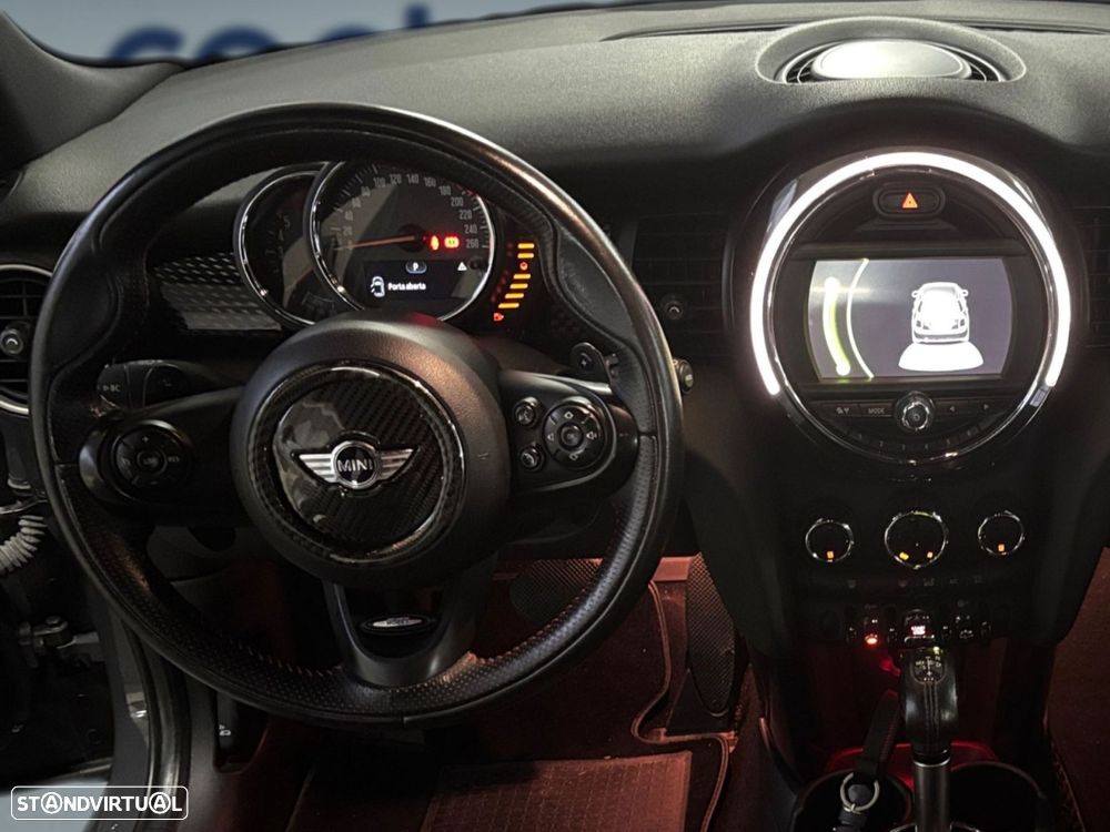 MINI 5 Portas Cooper SD Auto Desportiva - 10