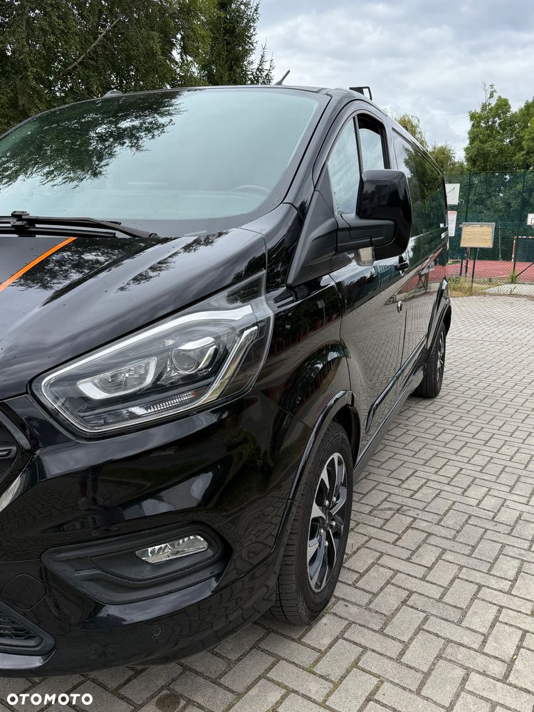 Ford Custom Sport - 10