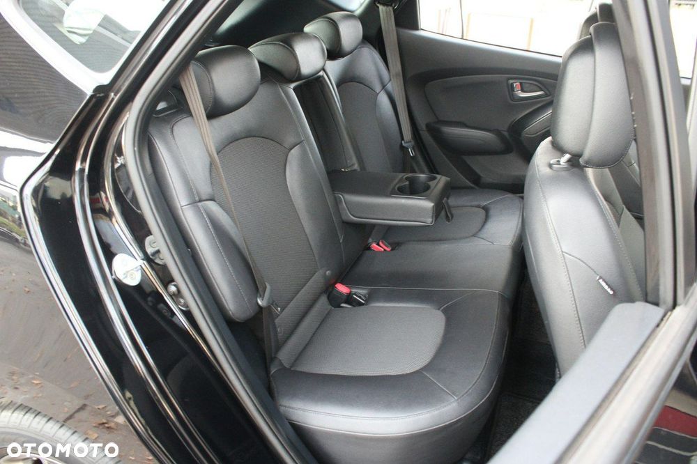 Hyundai ix35 1.6 2WD Fifa World Cup Edition - 12
