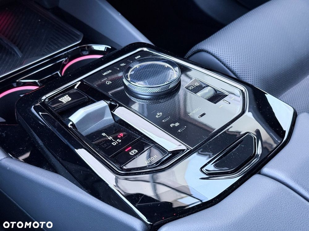 BMW Seria 5 - 24