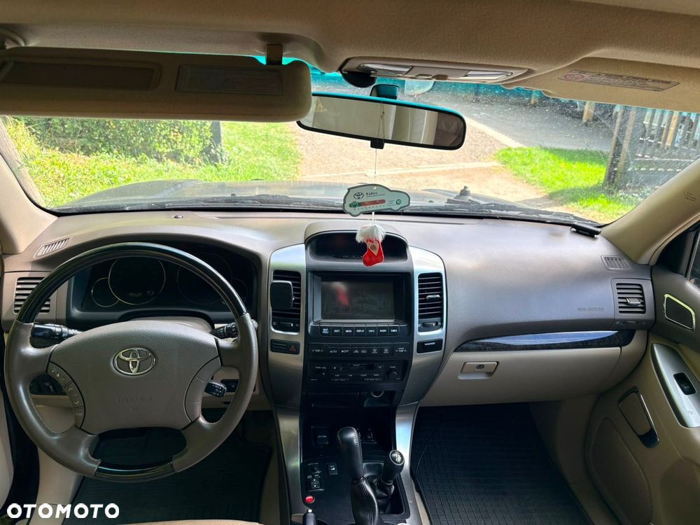 Toyota Land Cruiser - 8