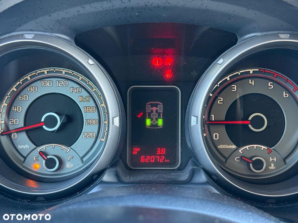 Mitsubishi Pajero - 7