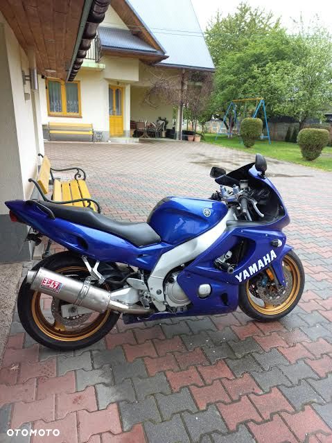 Yamaha YZF - 4