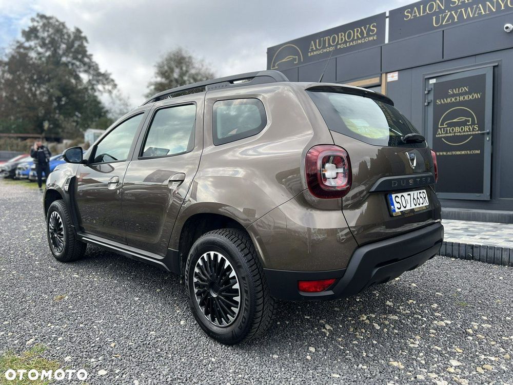 Dacia Duster 1.6 SCe Blackshadow S&S - 6