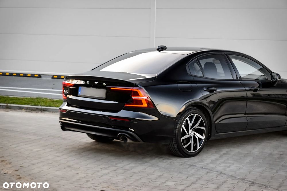 Volvo S60 T5 Momentum Pro - 15