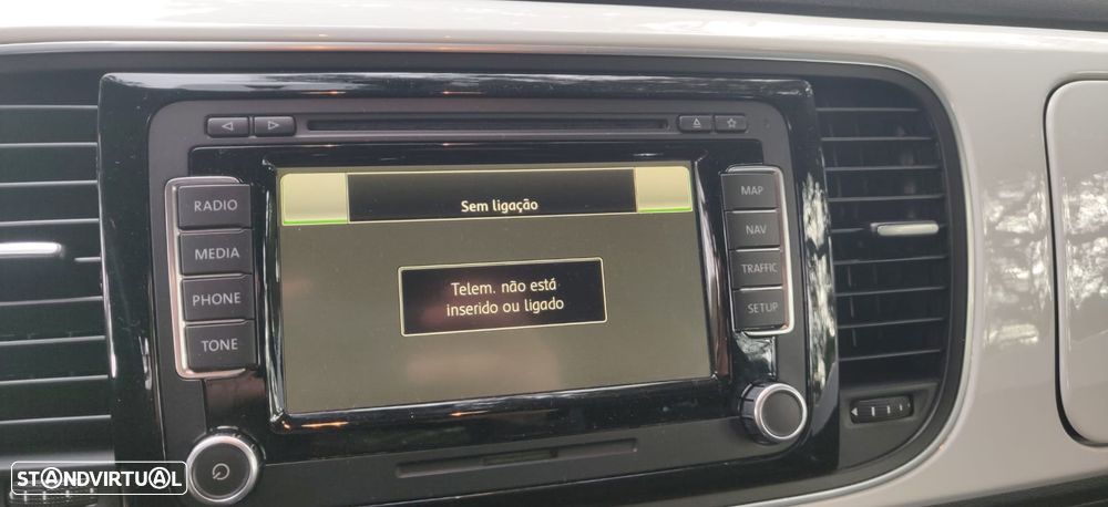 VW New Beetle 2.0 TSI Sport DSG - 37