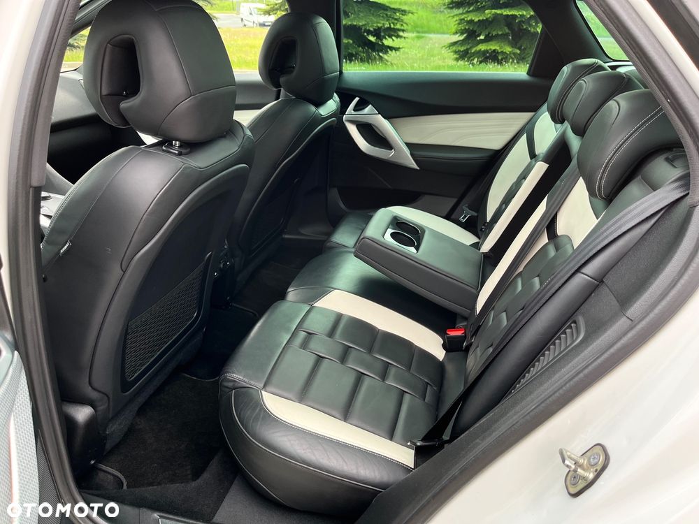 Citroën DS5 Hybrid4 EGS6 SportChic - 10