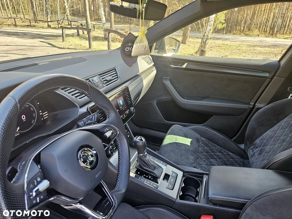 Skoda Superb 2.0 TDI SCR Sportline DSG - 12