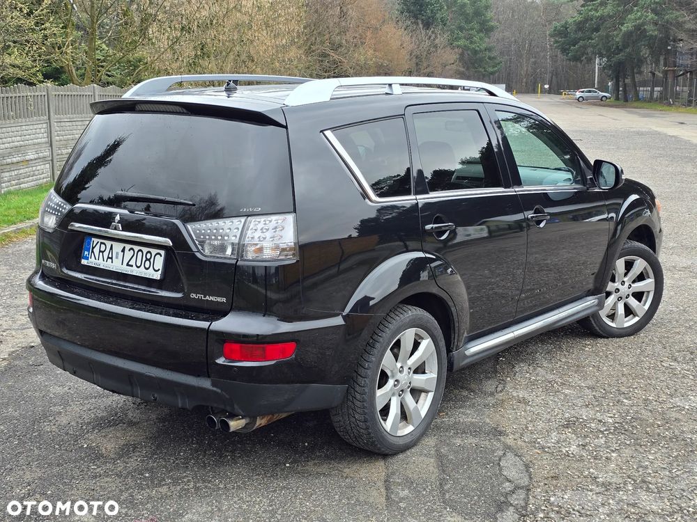 Mitsubishi Outlander 2.0 DID Intense + - 6