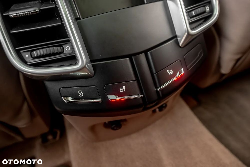 Porsche Cayenne S Tiptronic S - 34