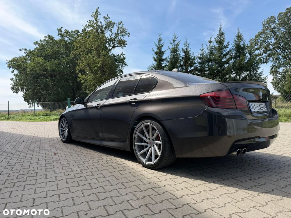 BMW Seria 5 528i xDrive - 25