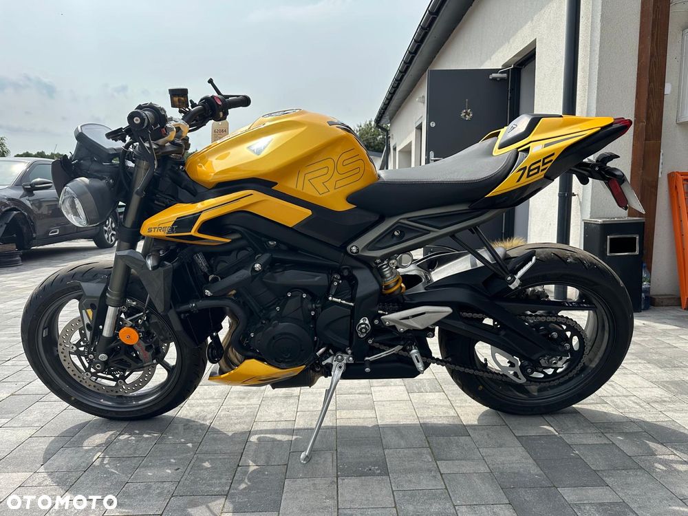 Triumph Street Triple - 1