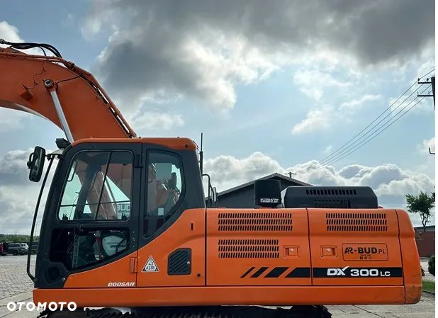 Doosan DX 300 LC-3 - 13