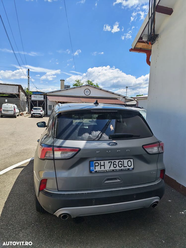 Ford Kuga - 8