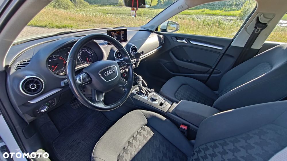 Audi A3 Sportback 1.6 TDI Sport S tronic - 10