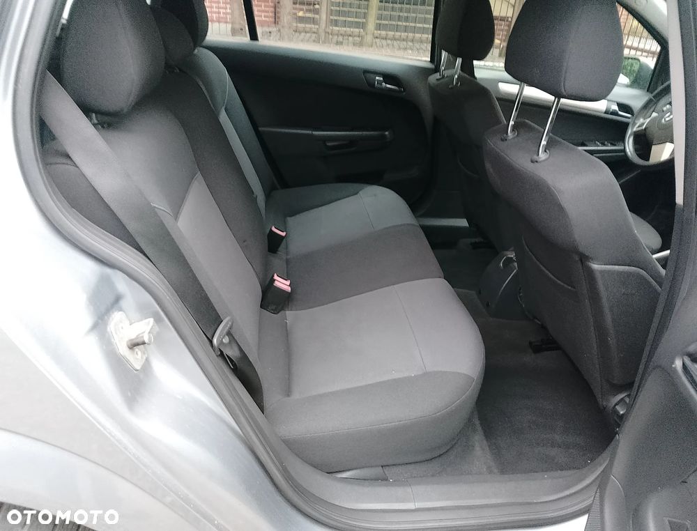 Opel Astra 1.6 Easytronic NAVI - 12