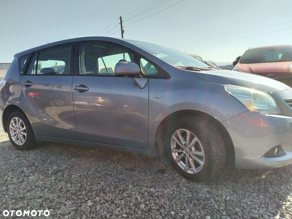 Toyota Verso 1.8 Premium - 8