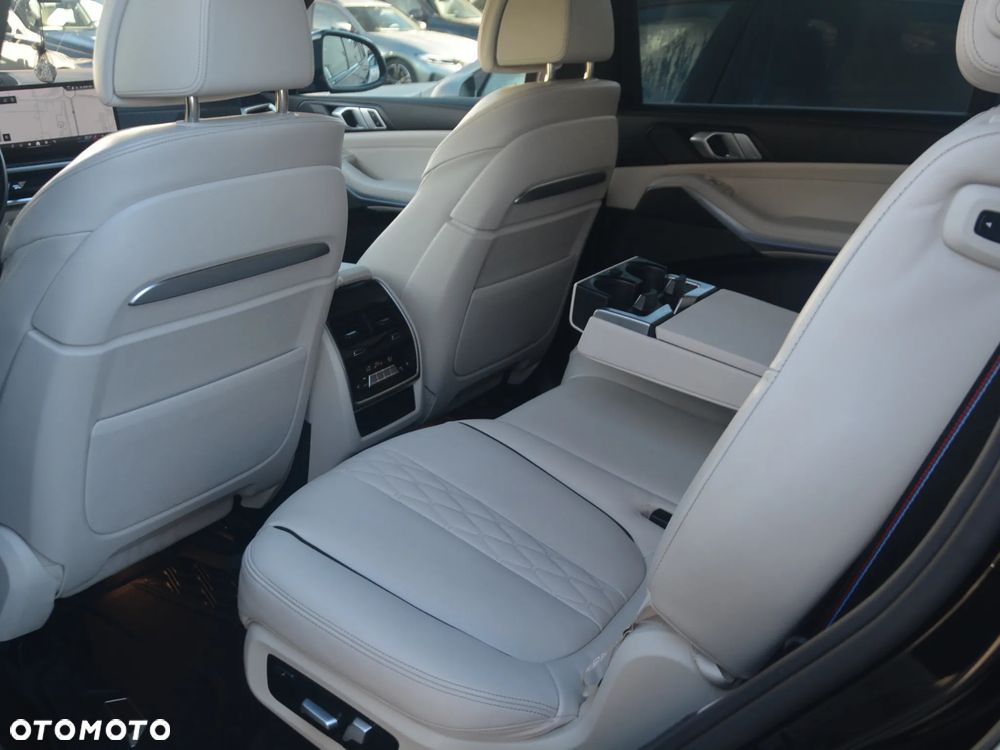 BMW X7 2024