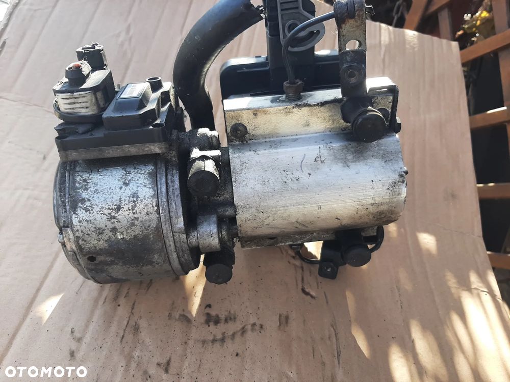 pompa zawieszenia Citroen C5 lift 965406868000 96628510007 - 8