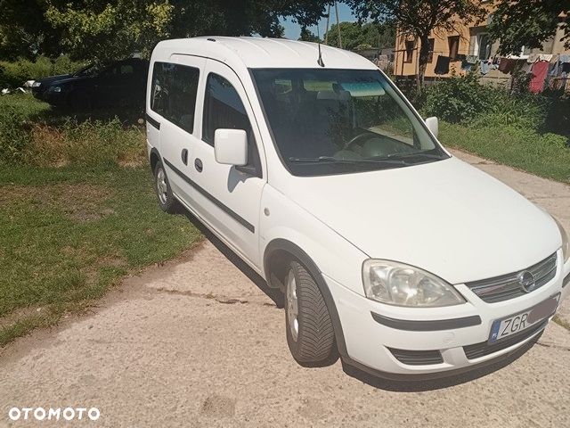 Opel Combo Tour - 8