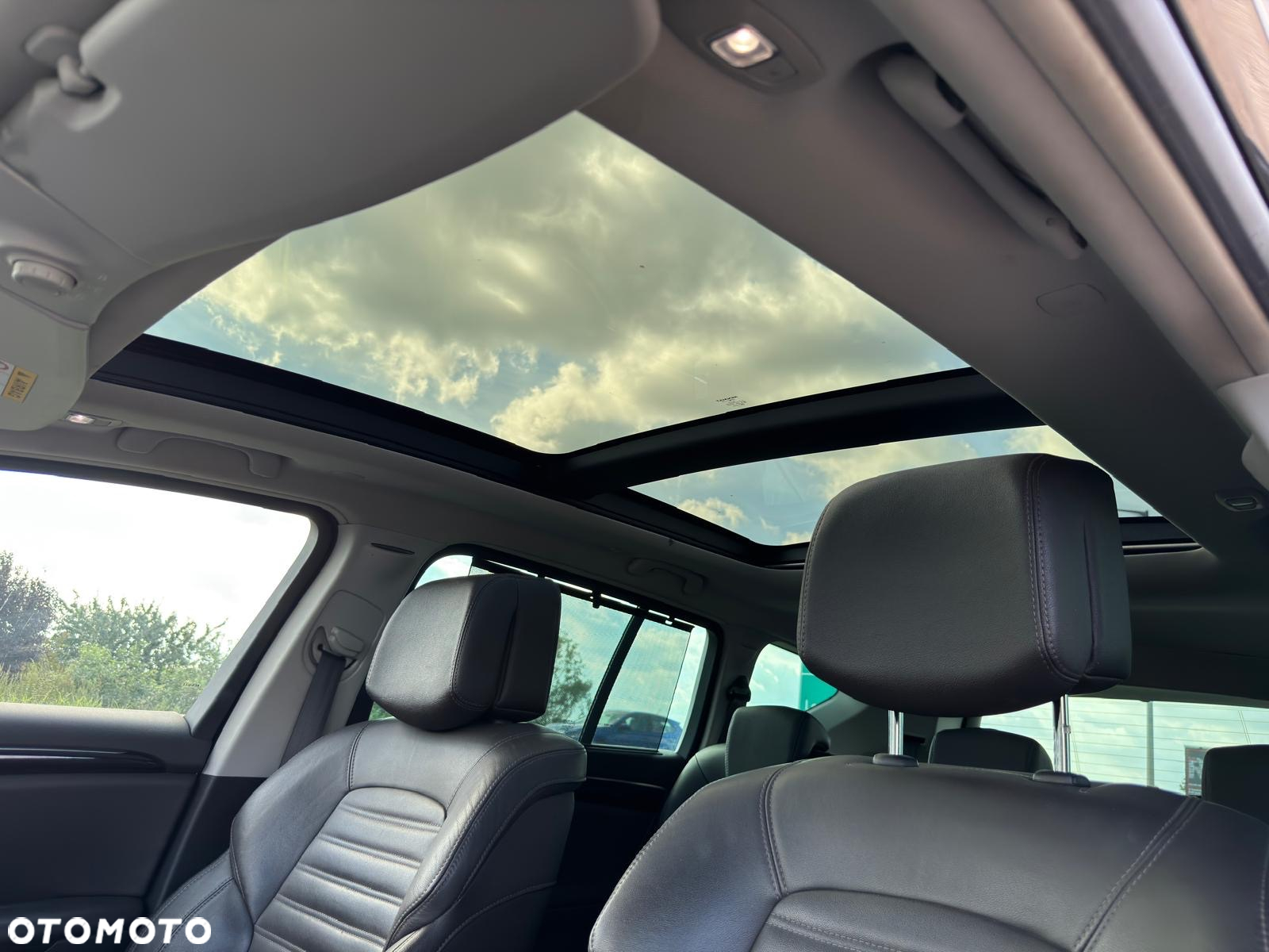 Renault Espace 1.6 dCi Energy Initiale Paris EDC 7os - 18