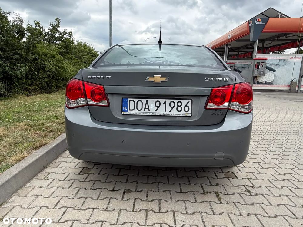 Chevrolet Cruze 1.8 LS - 4