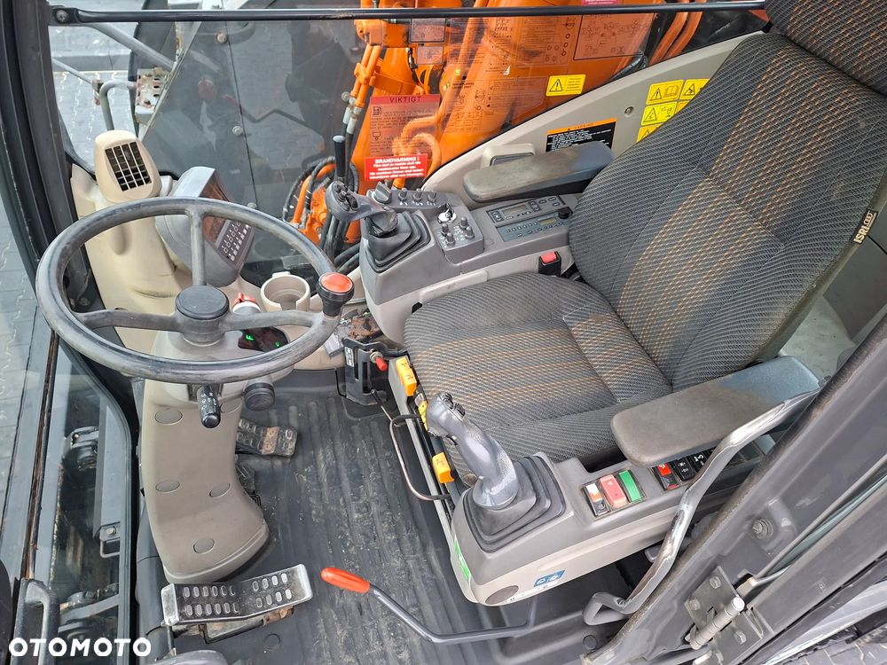 Hitachi ZX140 ROTOTILT - 9